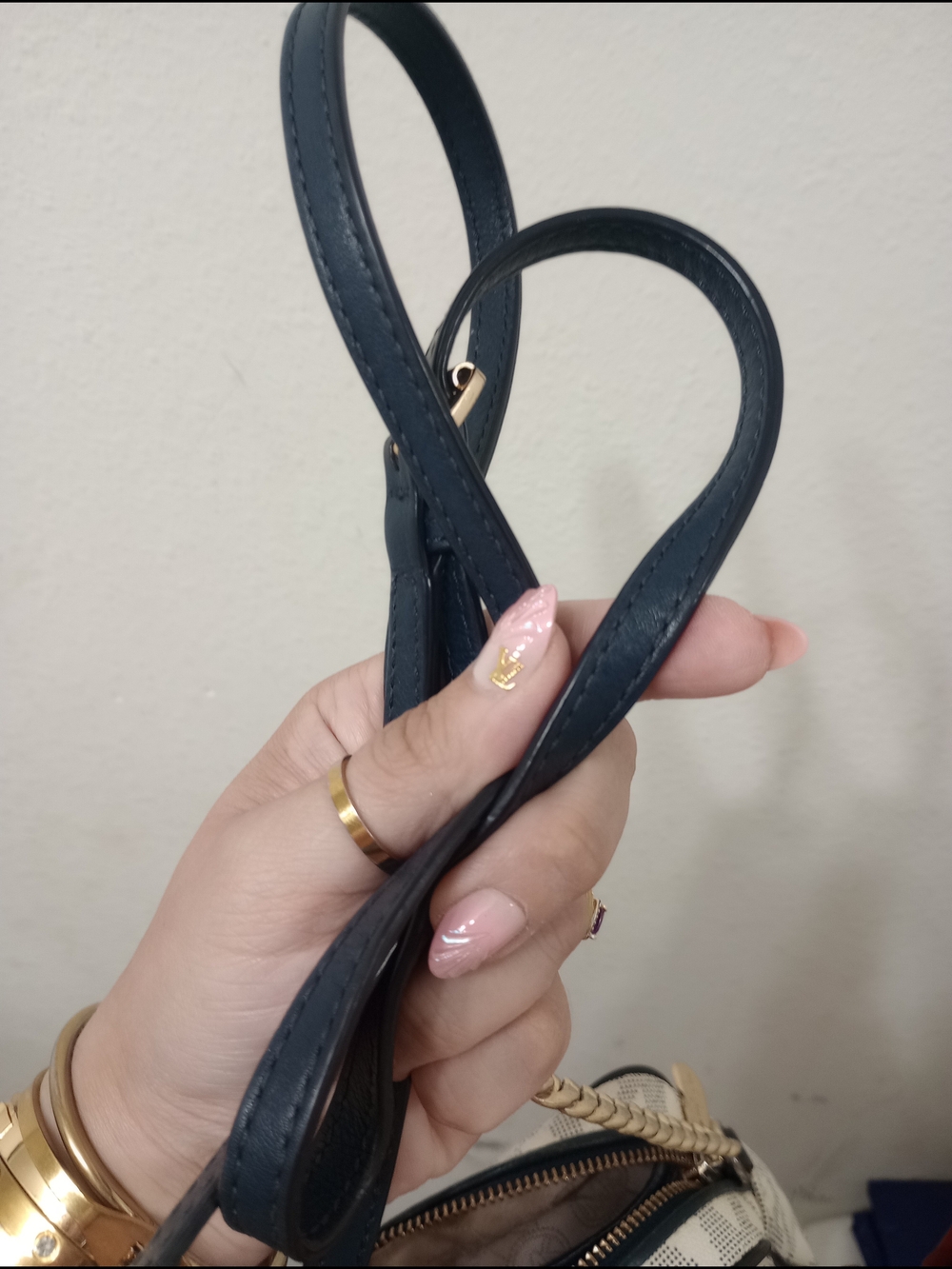Michael Kors Cream and Gray Signature Crossbody - Picture 6 of 12